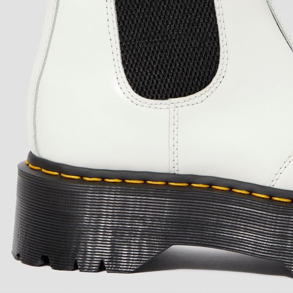 2976 SMOOTH LEATHER PLATFORM CHELSEA BOOTS - Picture 2 of 6